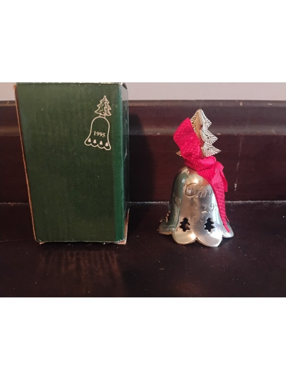 1995 International Silver Co. Silverplated Engraved Christmas Bell Ornament